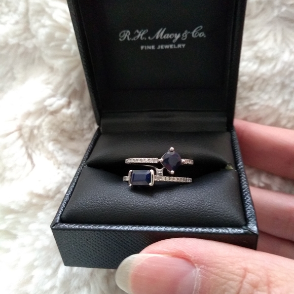 EUC Macy's sapphire and gold ring - Picture 6 of 10